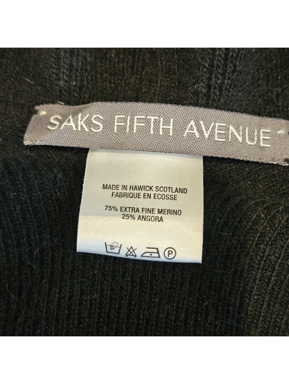 Saks Fifth Avenue Black Ruffled Edge Shawl W/Hanger Merino & Angora One Size - Picture 8 of 8